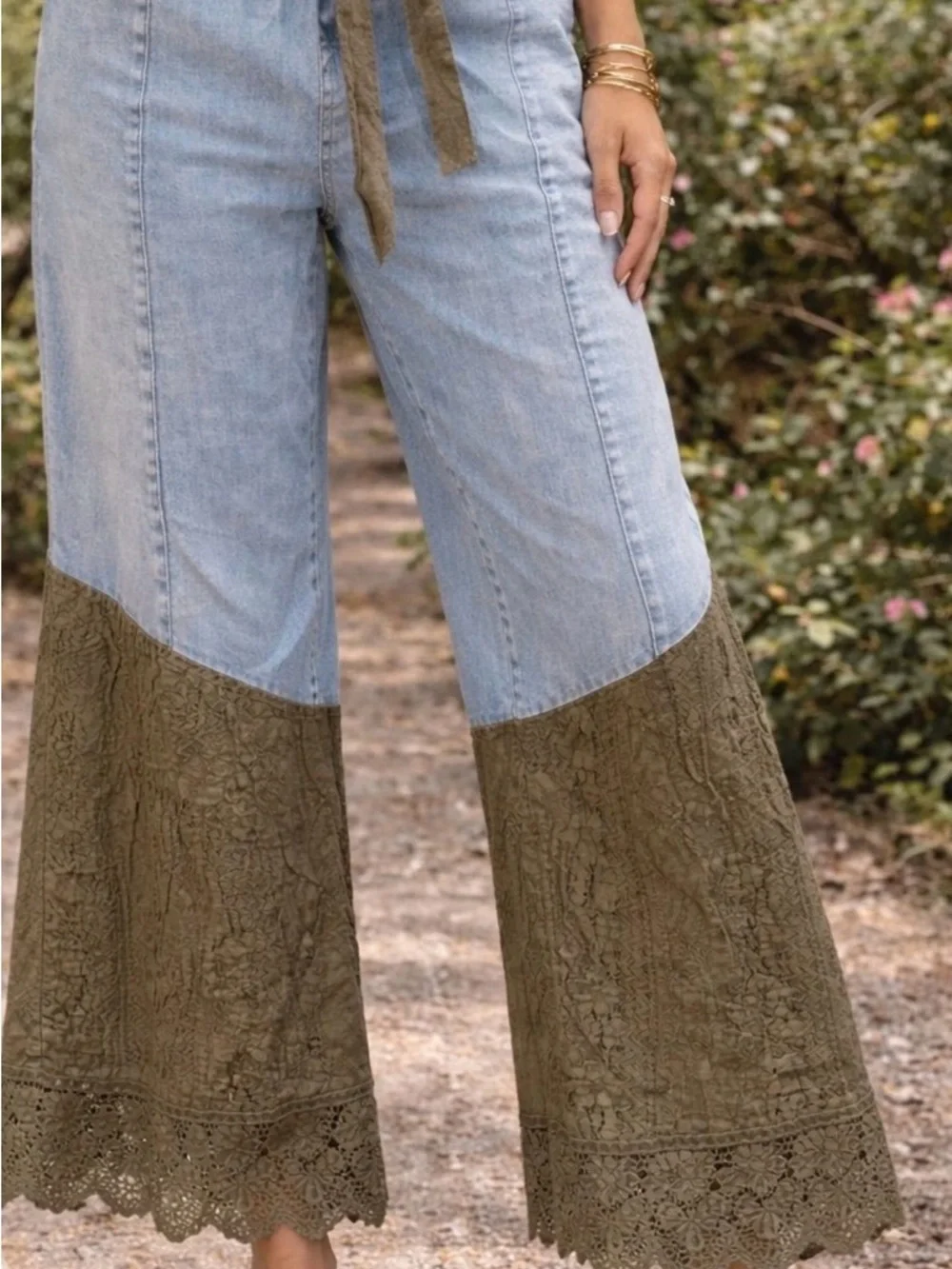 Young Threads Wide Leg Two-Tone Lace Trim Jeans - Olive/Light Wash NWT - Picture 2 of 2